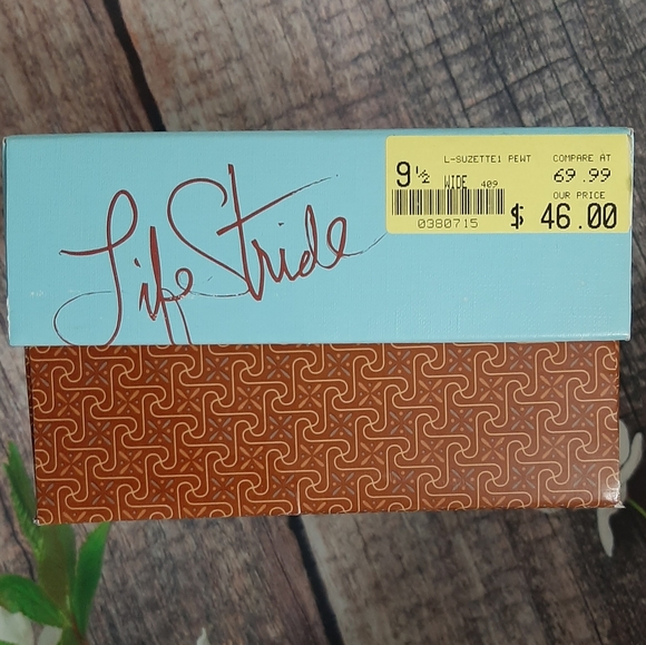 Almost New In Box Matching Purse & Shoes - Picture 6 of 8